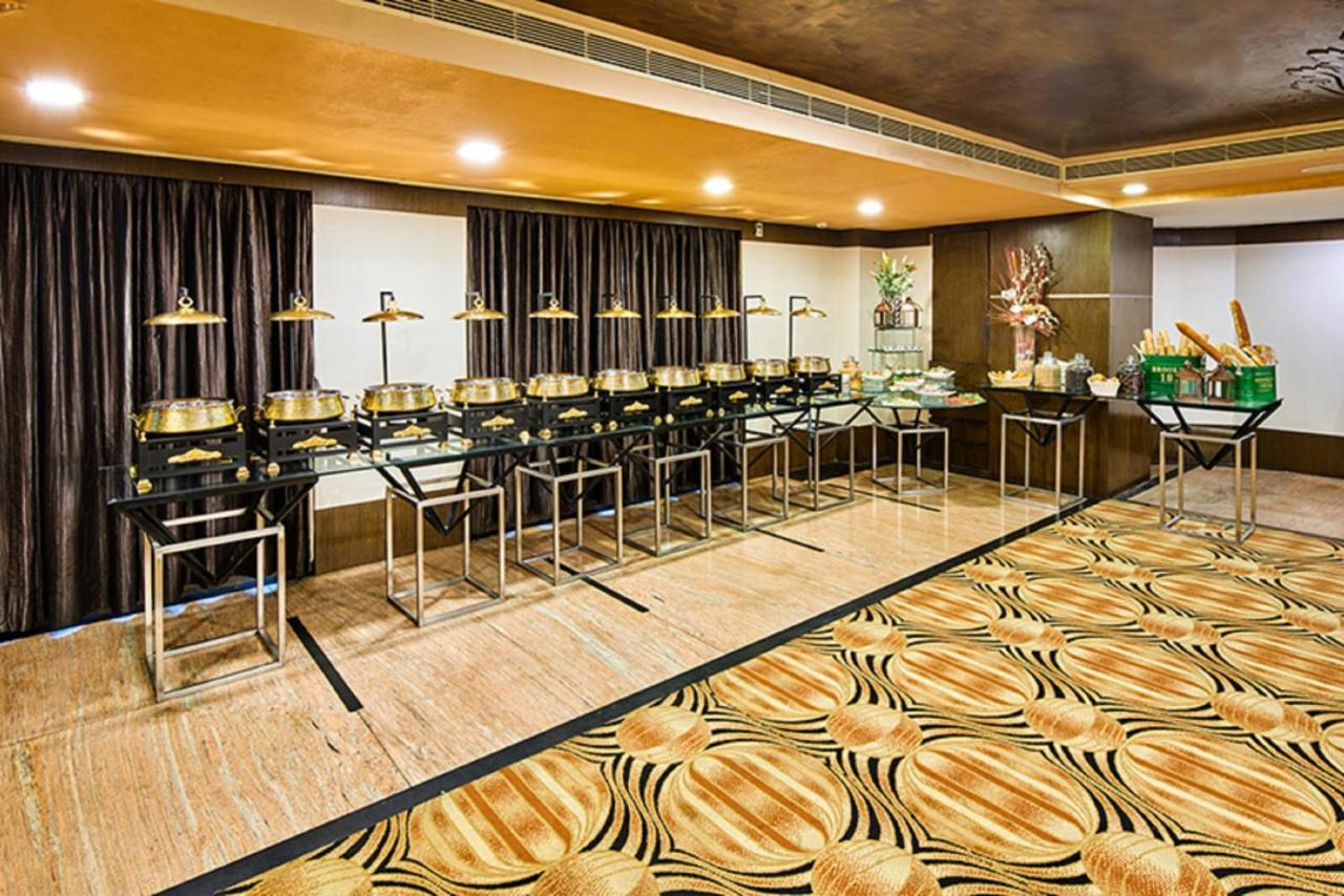 Goldfinch Hotel Бангалор Екстериор снимка