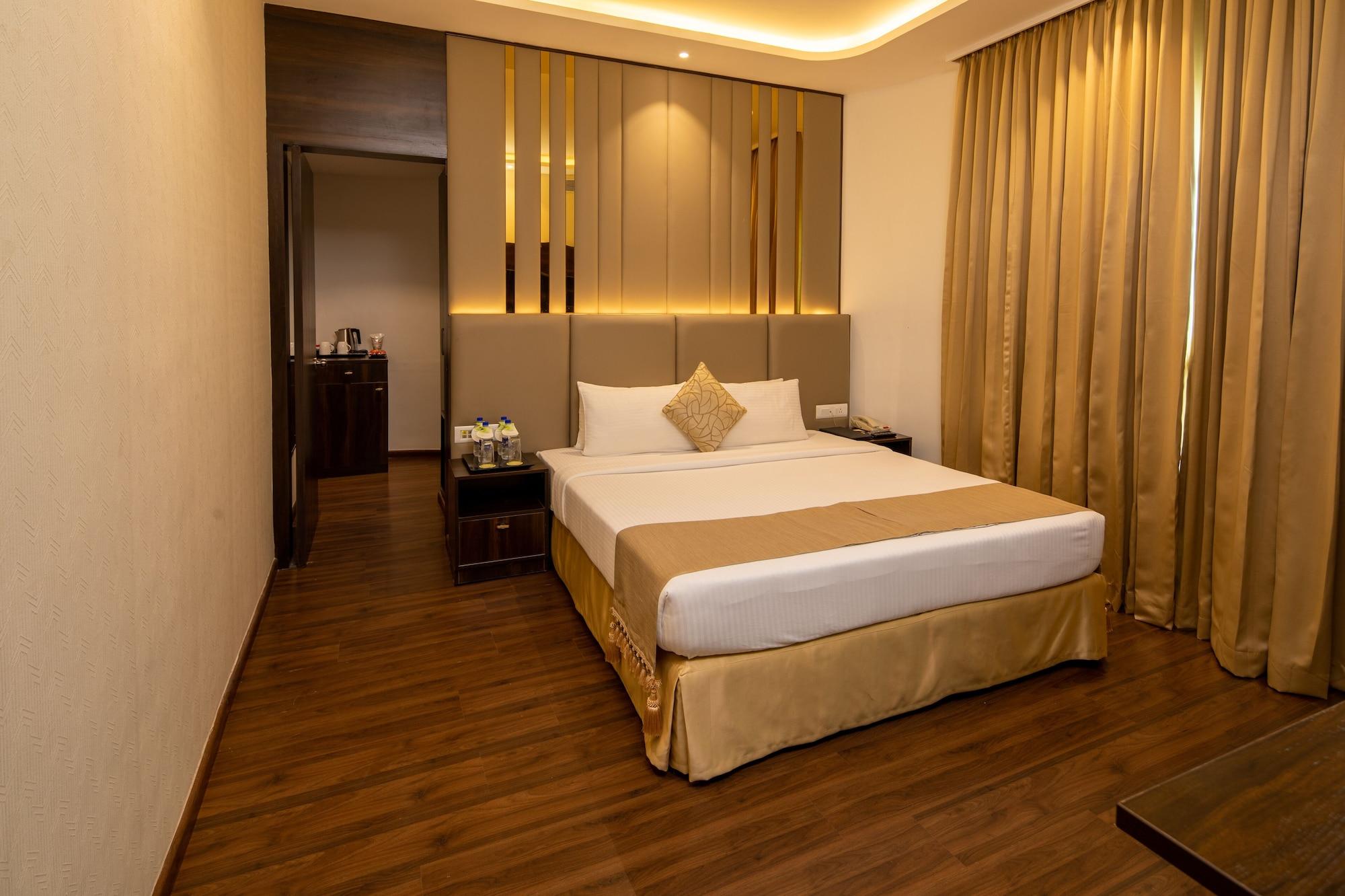 Goldfinch Hotel Бангалор Екстериор снимка