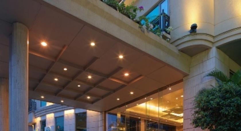 Goldfinch Hotel Бангалор Екстериор снимка